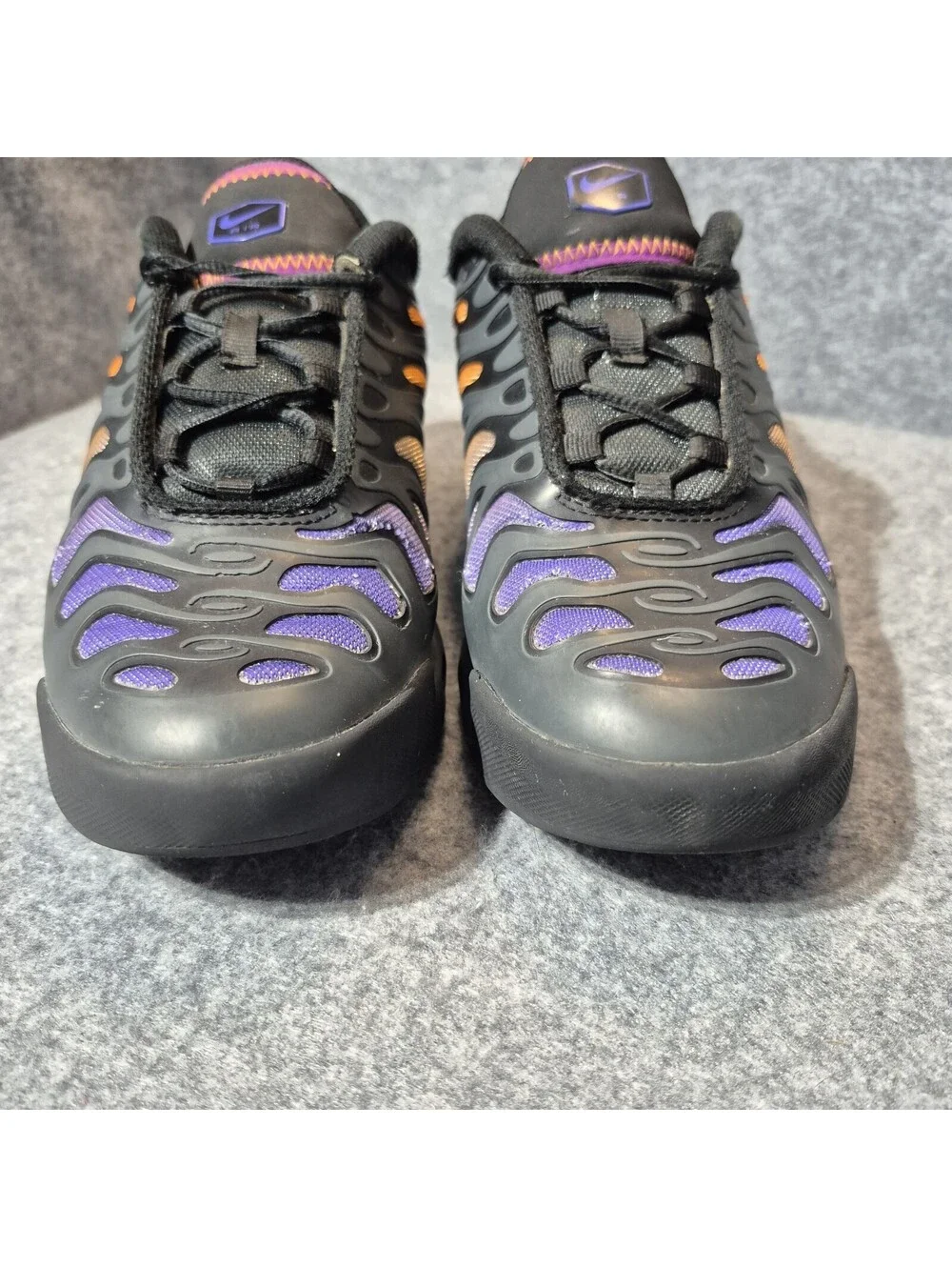 Nike Air Tuned Air Boys Low Top Sneakers Black/Purple/Orange US 5 FV5921-001